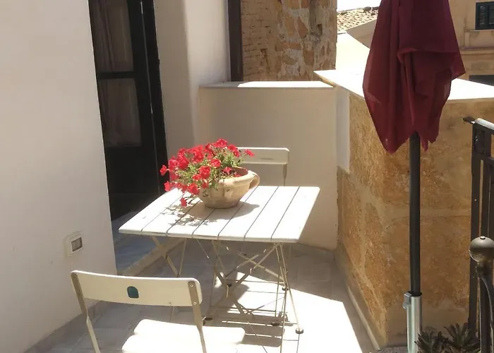 Affittacamere Charme In Centro - Tourist