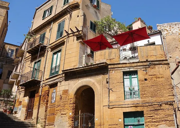 Charme In Centro - Tourist Affittacamere 3*