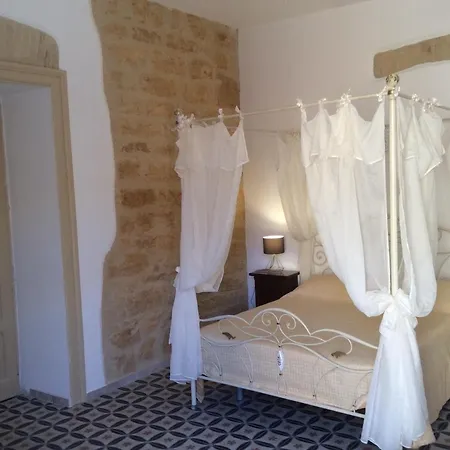 Charme In Centro - Tourist Gasthof