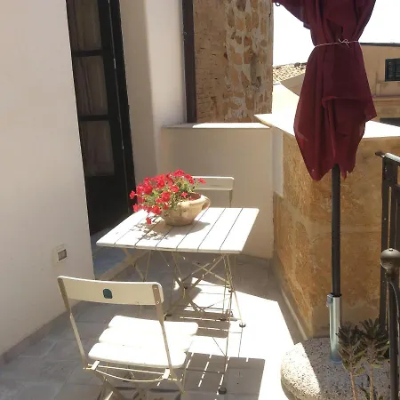 Guest house Charme In Centro - Tourist