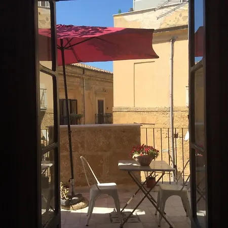 Charme In Centro - Tourist Guest house Agrigento