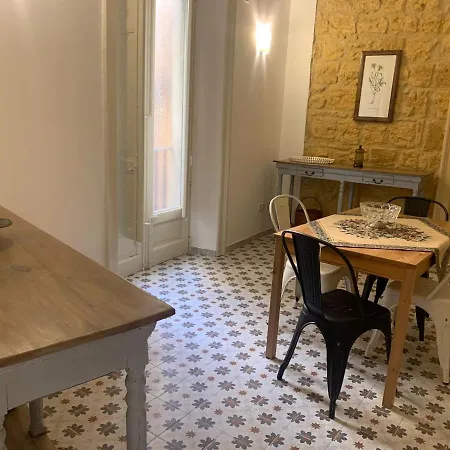 Charme In Centro - Tourist Guest house Agrigento