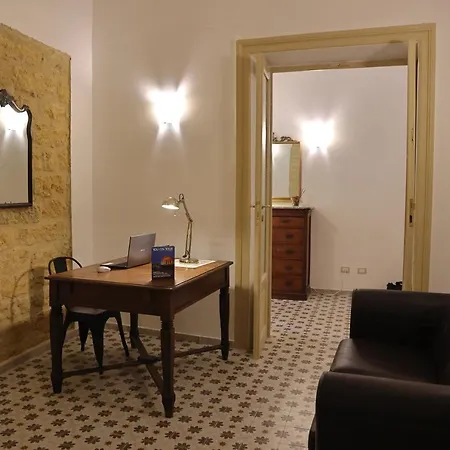 Guest house Charme In Centro - Tourist