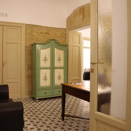 Charme In Centro - Tourist Guest house