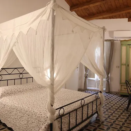 Charme In Centro - Tourist 3* Агридженто